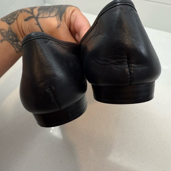 Bandolino Black Croc-Patterned Loafers - Picture 5 of 10